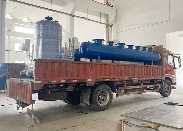 浙江嘉興發(fā)貨真空脫氣機(jī)2套，旁流水處理器2套